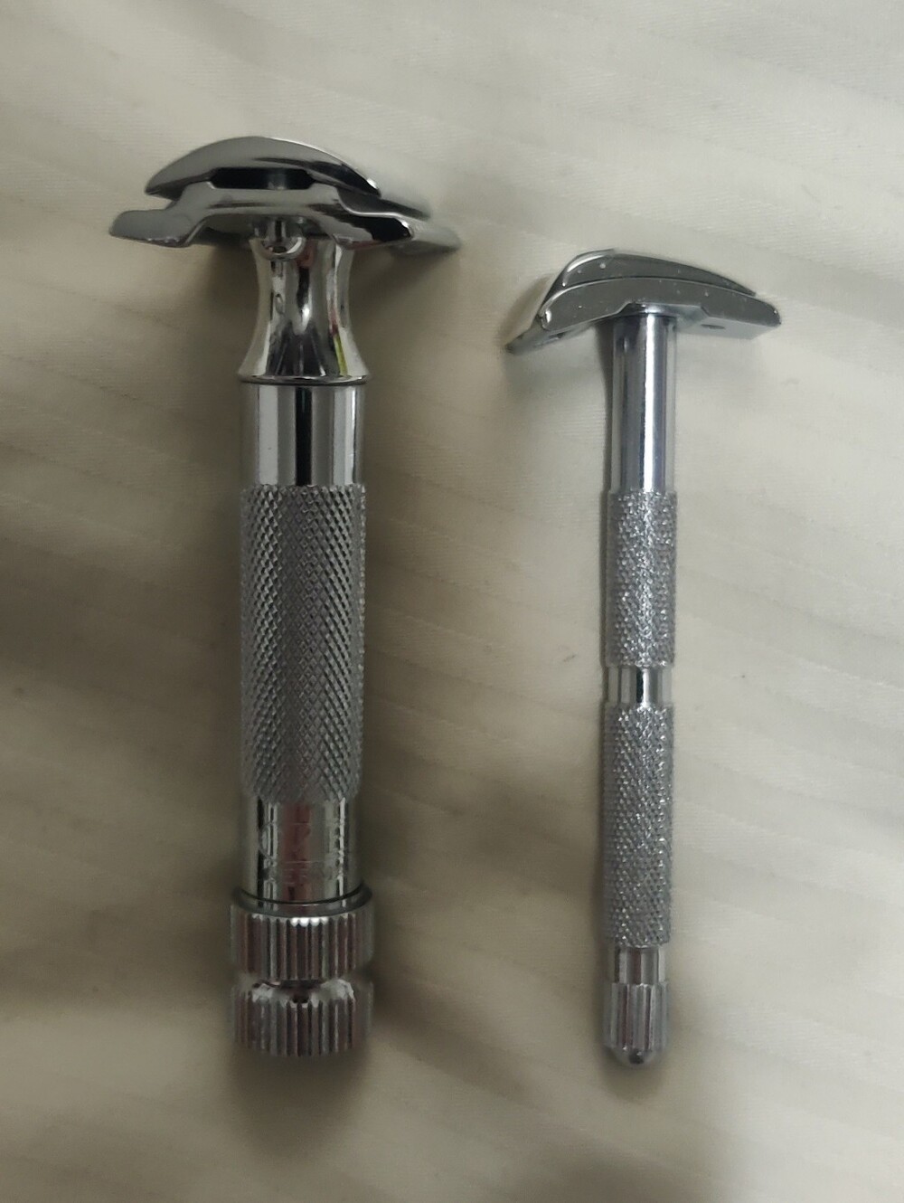 Classic Double-Edge Safety Razor - Chrome Finish, Get Both - Picture 3 of 3